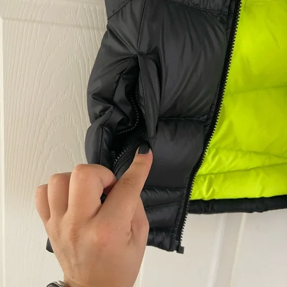 Nike Puffer Vest Worn Twice - Picture 6 of 8